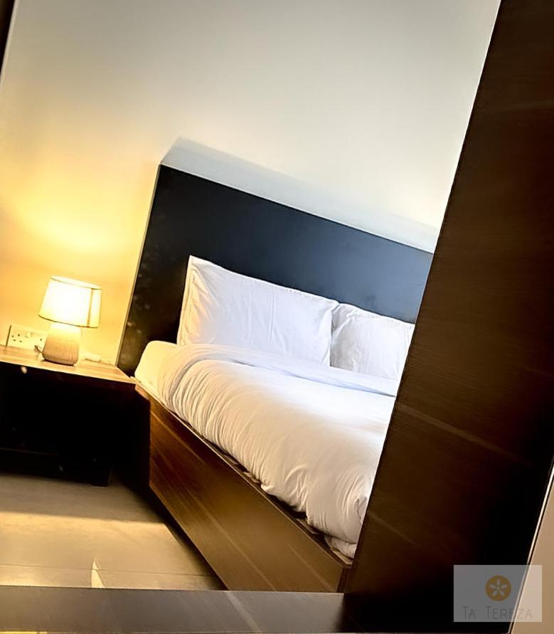 Ta' Tereza Seafront Apartments سانت جوليان المظهر الخارجي الصورة